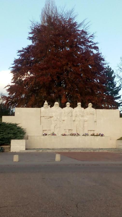 Gite Cis And Co Verdun-sur-Meuse Exteriör bild